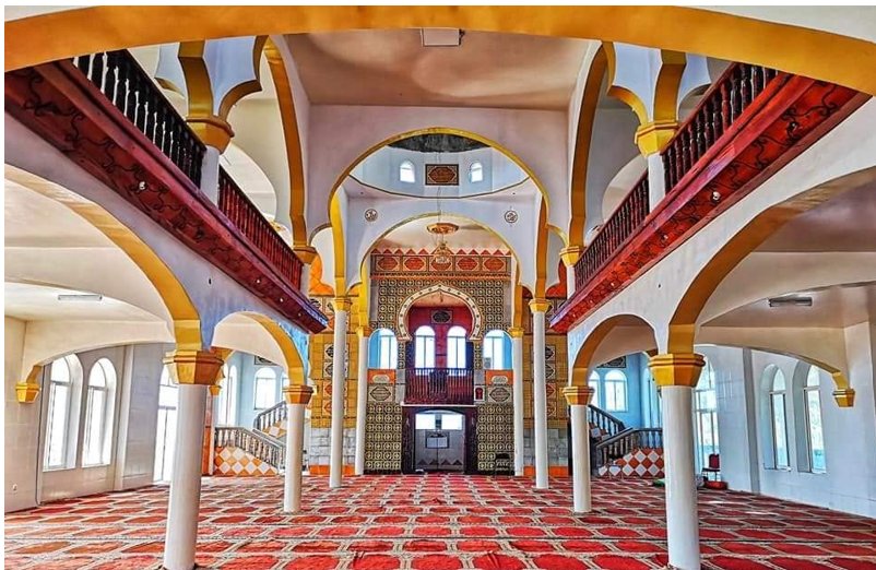 Intérieur de la Grande Mosquée du Vendredi de Maouéni-M'boudé